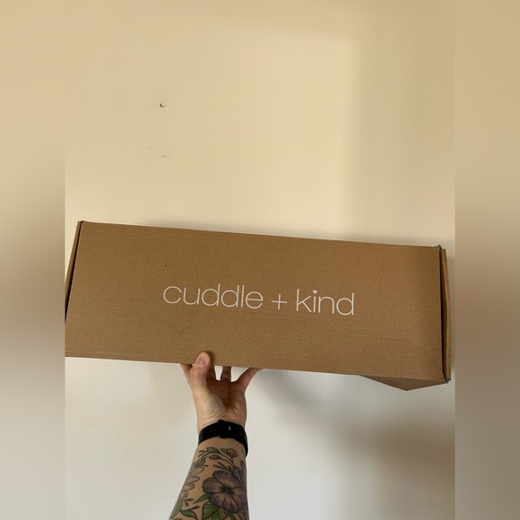 BNIB Cuddle + Kind Stella The Polar Bear Regular Size - Picture 4 of 10